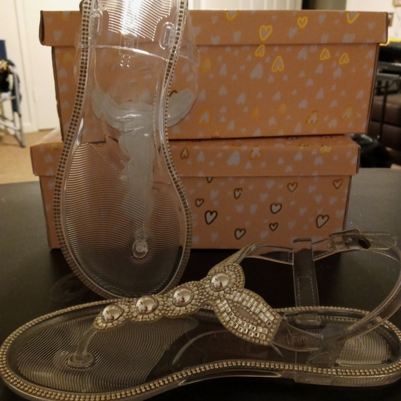 Sandals - Picture 3 of 7